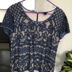 Lined lace blouse
